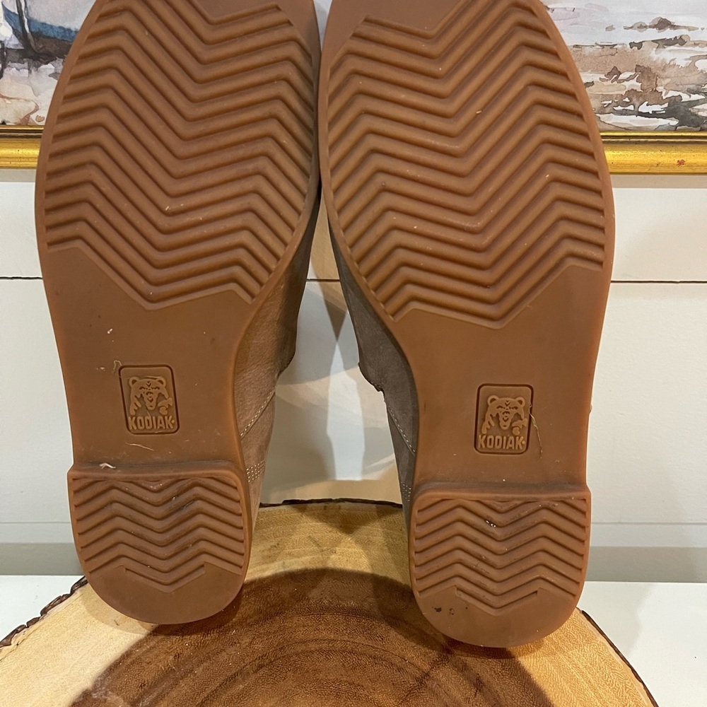 KODIAK Women's Brown Low Rider V-Cut Leather Booties Boots US size 8.5 brown - Picture 6 of 6